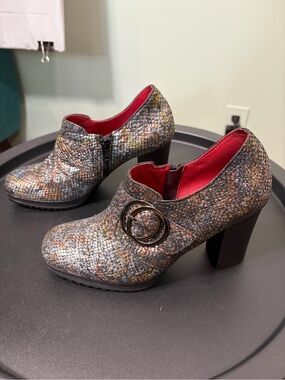 Jose Saenz Women's Multicolor Textured Heel Shoe with Buckle